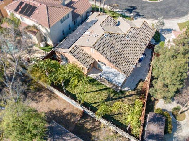 8450 N Saffron Court, Fresno, CA 93720