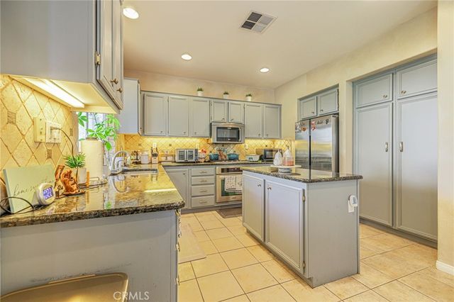 24345 Caladium, Valencia, CA 91354