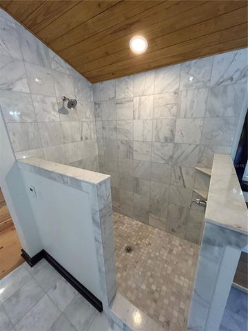 1027 NW 11TH AVENUE, Gainesville, FL 32601