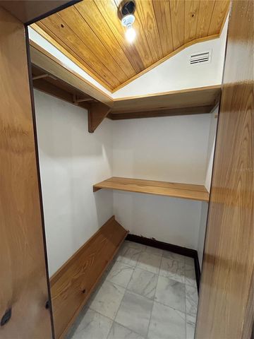 1027 NW 11TH AVENUE, Gainesville, FL 32601