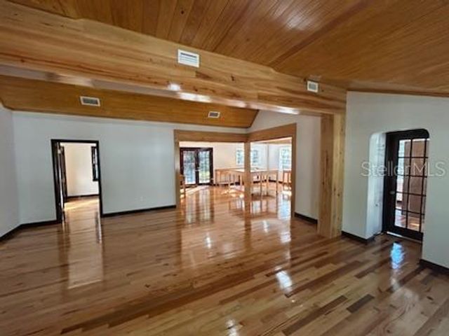 1027 NW 11TH AVENUE, Gainesville, FL 32601