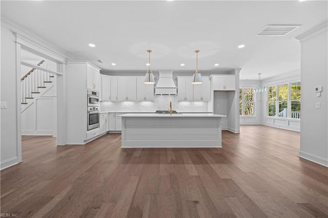 1429 Franklin DR, Virginia Beach, VA 23454