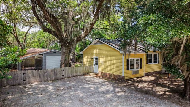 306 Kaufman St., Georgetown, SC 29440