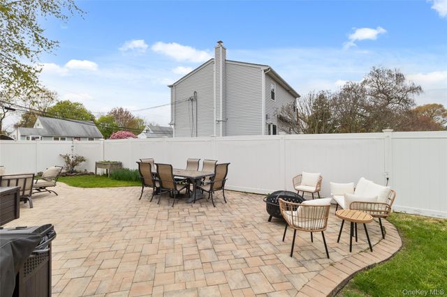 15 Adams Street E, East Islip, NY 11730
