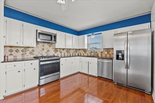 868 Bonita Street, Bayou Vista, TX 77563