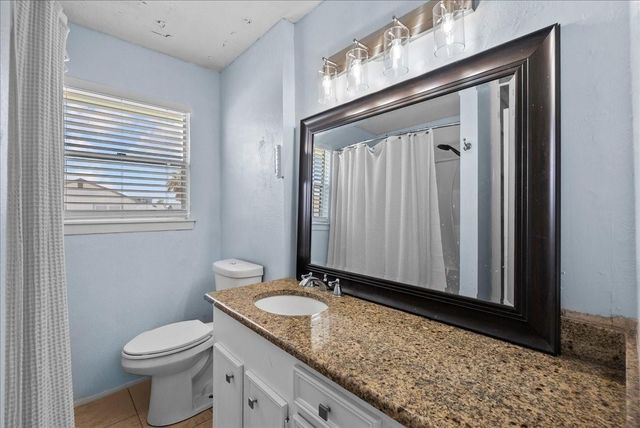 868 Bonita Street, Bayou Vista, TX 77563