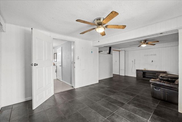 868 Bonita Street, Bayou Vista, TX 77563