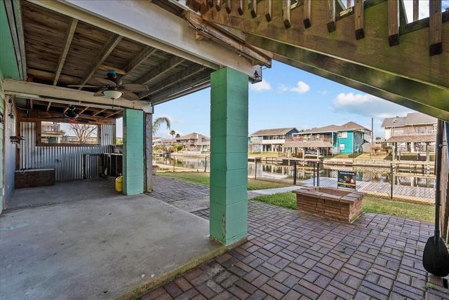 868 Bonita Street, Bayou Vista, TX 77563