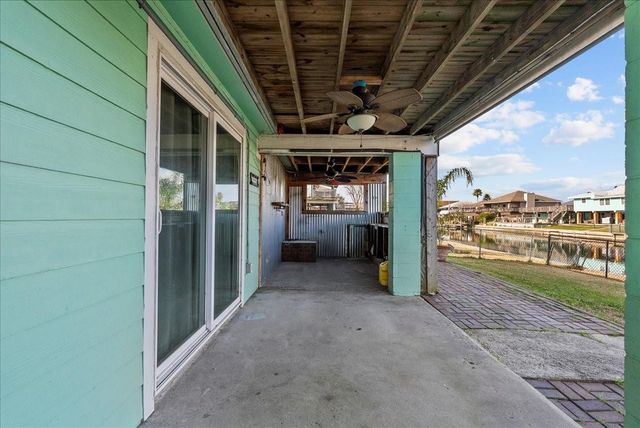 868 Bonita Street, Bayou Vista, TX 77563