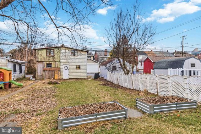 130 CHURCH AVE, Ephrata, PA 17522