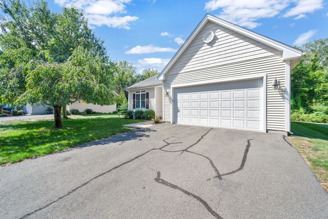 39 Quail Hollow 39, Enfield, CT 06082