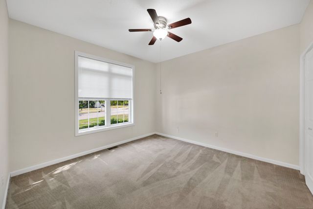 39 Quail Hollow 39, Enfield, CT 06082