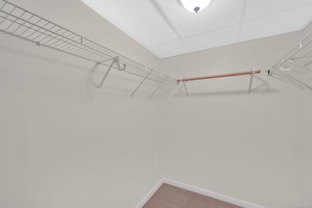 39 Quail Hollow 39, Enfield, CT 06082