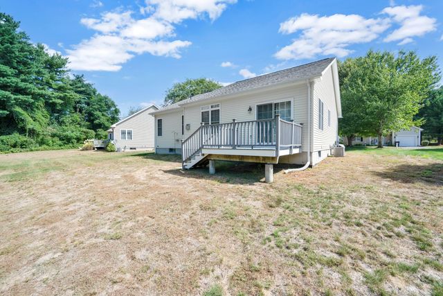 39 Quail Hollow 39, Enfield, CT 06082
