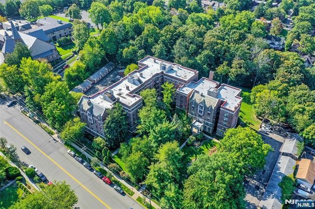 100 Palisade Avenue B31, Englewood, NJ 07631