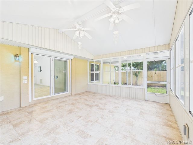11236 N Rain Point, Inglis, FL 34449