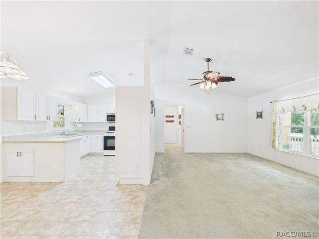 11236 N Rain Point, Inglis, FL 34449