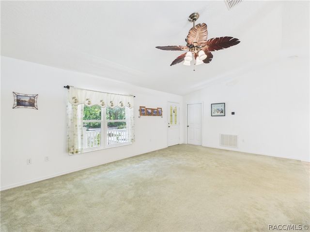 11236 N Rain Point, Inglis, FL 34449