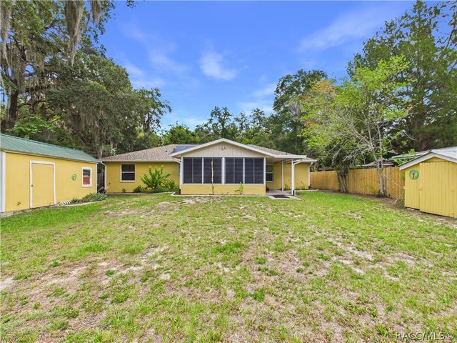 11236 N Rain Point, Inglis, FL 34449