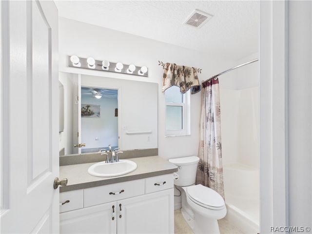 11236 N Rain Point, Inglis, FL 34449