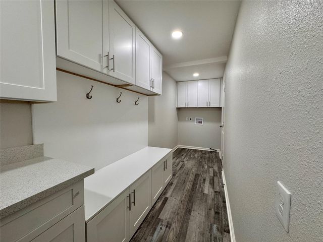 5115 Hialeah Drive, Houston, TX 77092