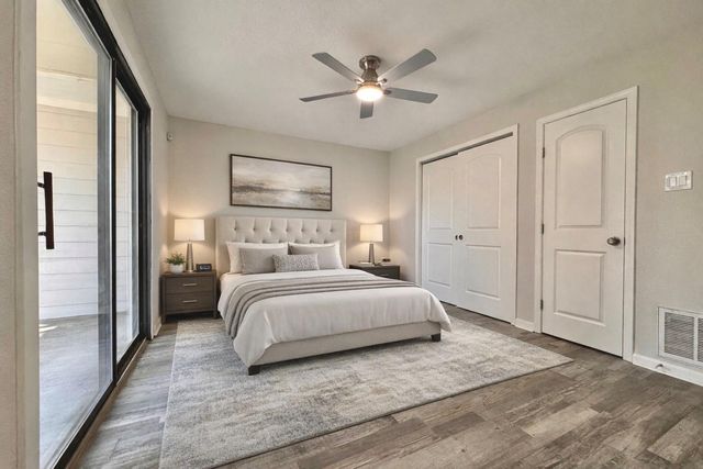 5115 Hialeah Drive, Houston, TX 77092