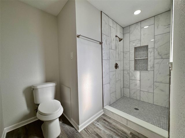 5115 Hialeah Drive, Houston, TX 77092