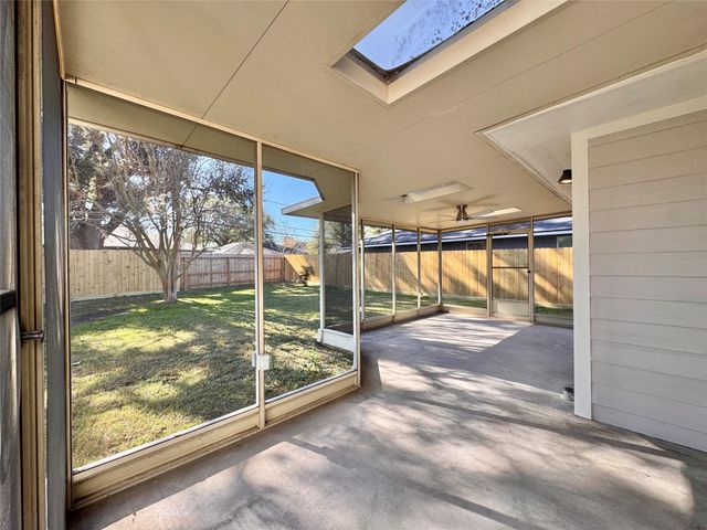 5115 Hialeah Drive, Houston, TX 77092