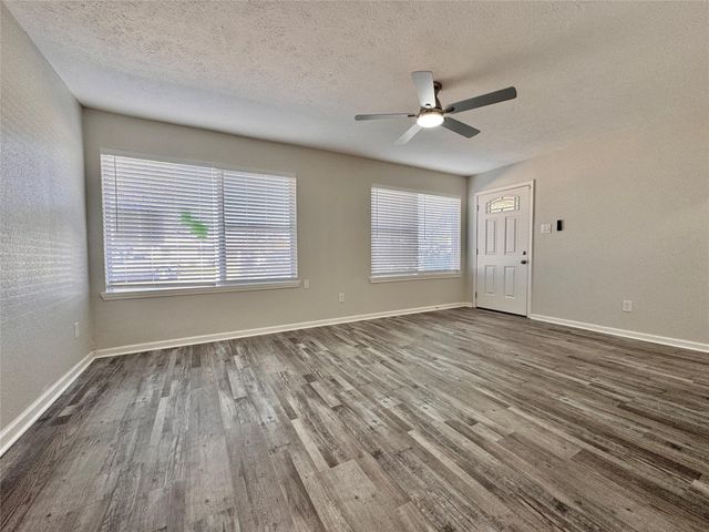 5115 Hialeah Drive, Houston, TX 77092
