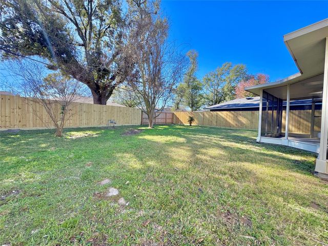 5115 Hialeah Drive, Houston, TX 77092