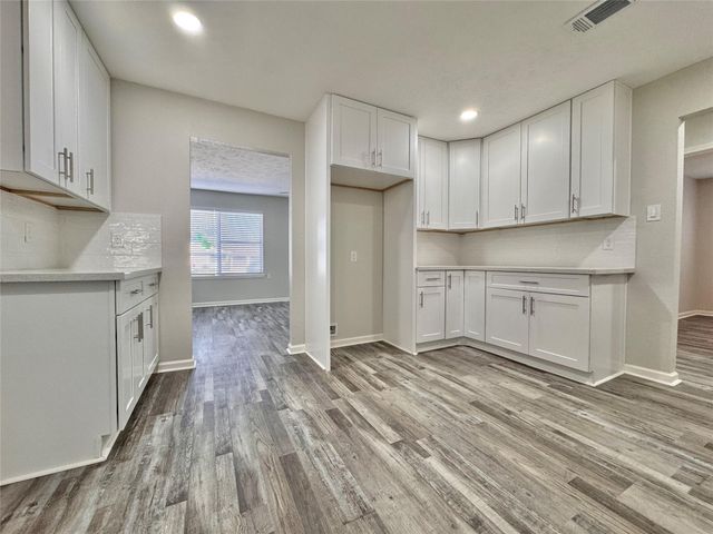 5115 Hialeah Drive, Houston, TX 77092