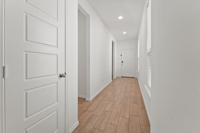 432 Silent Pond Park, Lavon, TX 75166