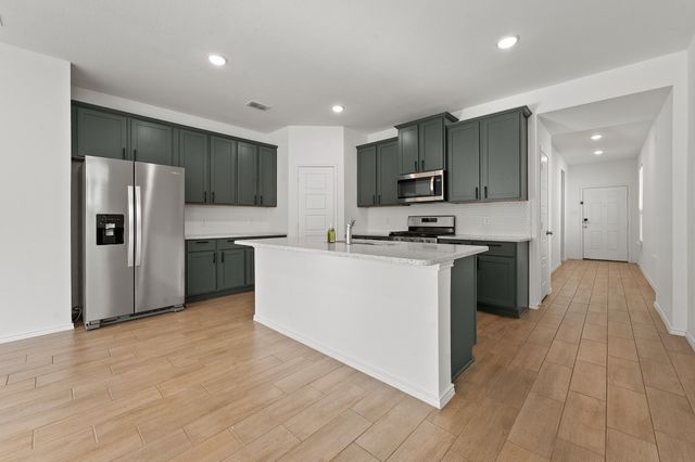 432 Silent Pond Park, Lavon, TX 75166