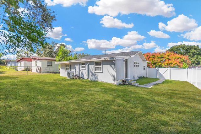 9901 N 46TH STREET, Tampa, FL 33617