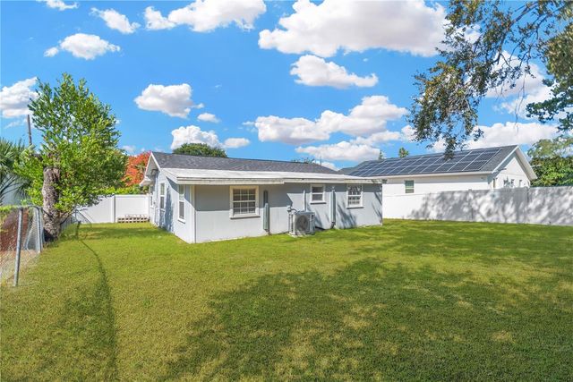 9901 N 46TH STREET, Tampa, FL 33617