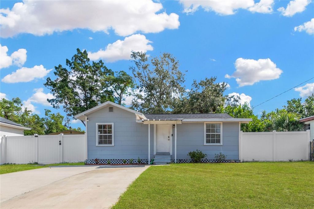 9901 N 46TH STREET, Tampa, FL 33617