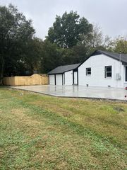 1902 Meadowgreen Dr, Murfreesboro, TN 37130