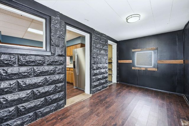 621 E Diamond Street, Kendallville, IN 46755