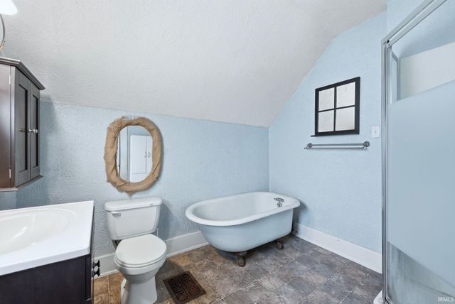 621 E Diamond Street, Kendallville, IN 46755