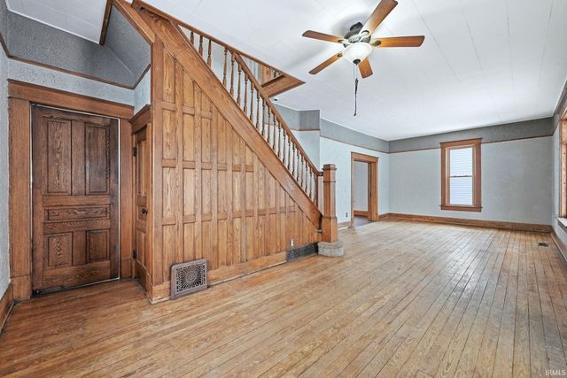 621 E Diamond Street, Kendallville, IN 46755