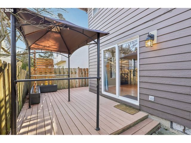 1156 Ne PALOMA Ave, Gresham, OR 97030