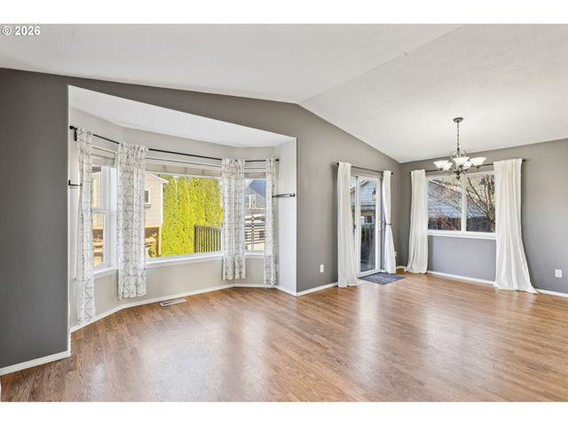 1156 Ne PALOMA Ave, Gresham, OR 97030