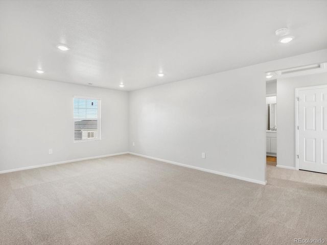 4641 Sunsplash Way, Johnstown, CO 80534