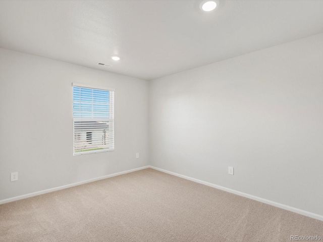 4641 Sunsplash Way, Johnstown, CO 80534