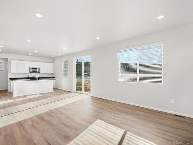 4641 Sunsplash Way, Johnstown, CO 80534