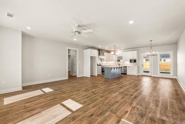 7 Songbird Cove, Greenbrier, AR 72058