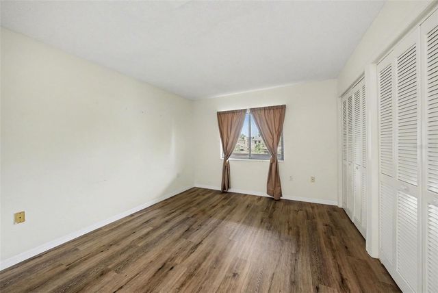 172 LAKEVIEW WAY 172, Oldsmar, FL 34677