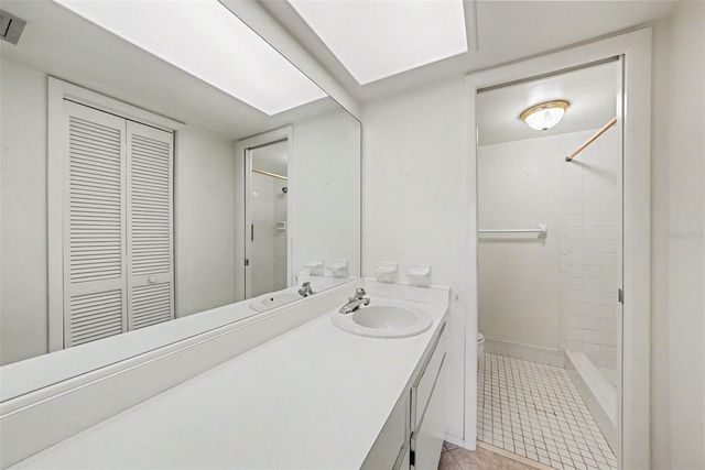 172 LAKEVIEW WAY 172, Oldsmar, FL 34677