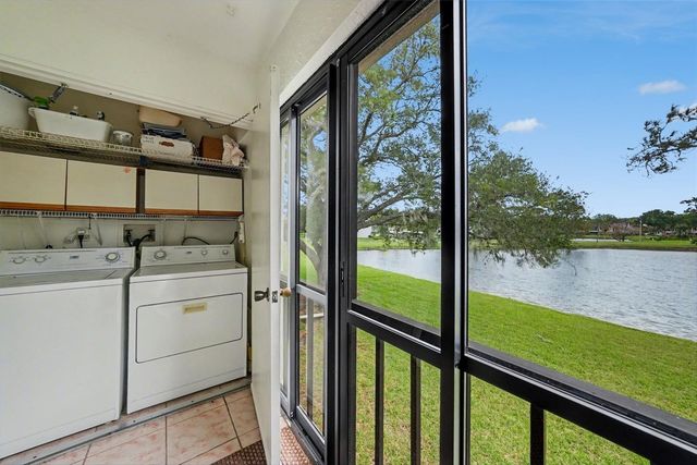 172 LAKEVIEW WAY 172, Oldsmar, FL 34677
