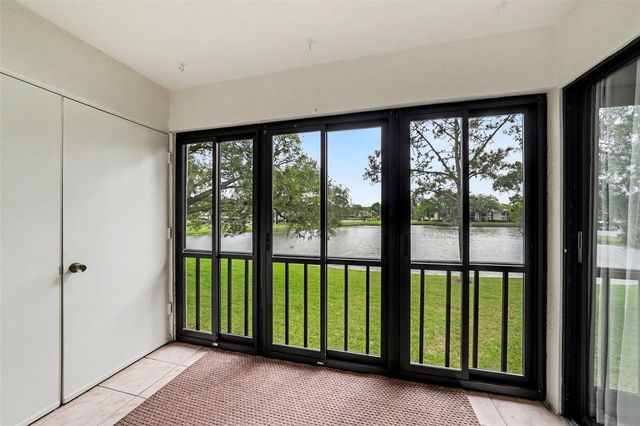 172 LAKEVIEW WAY 172, Oldsmar, FL 34677